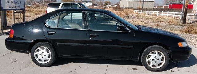 99 ALTIMA GXE (17).jpg